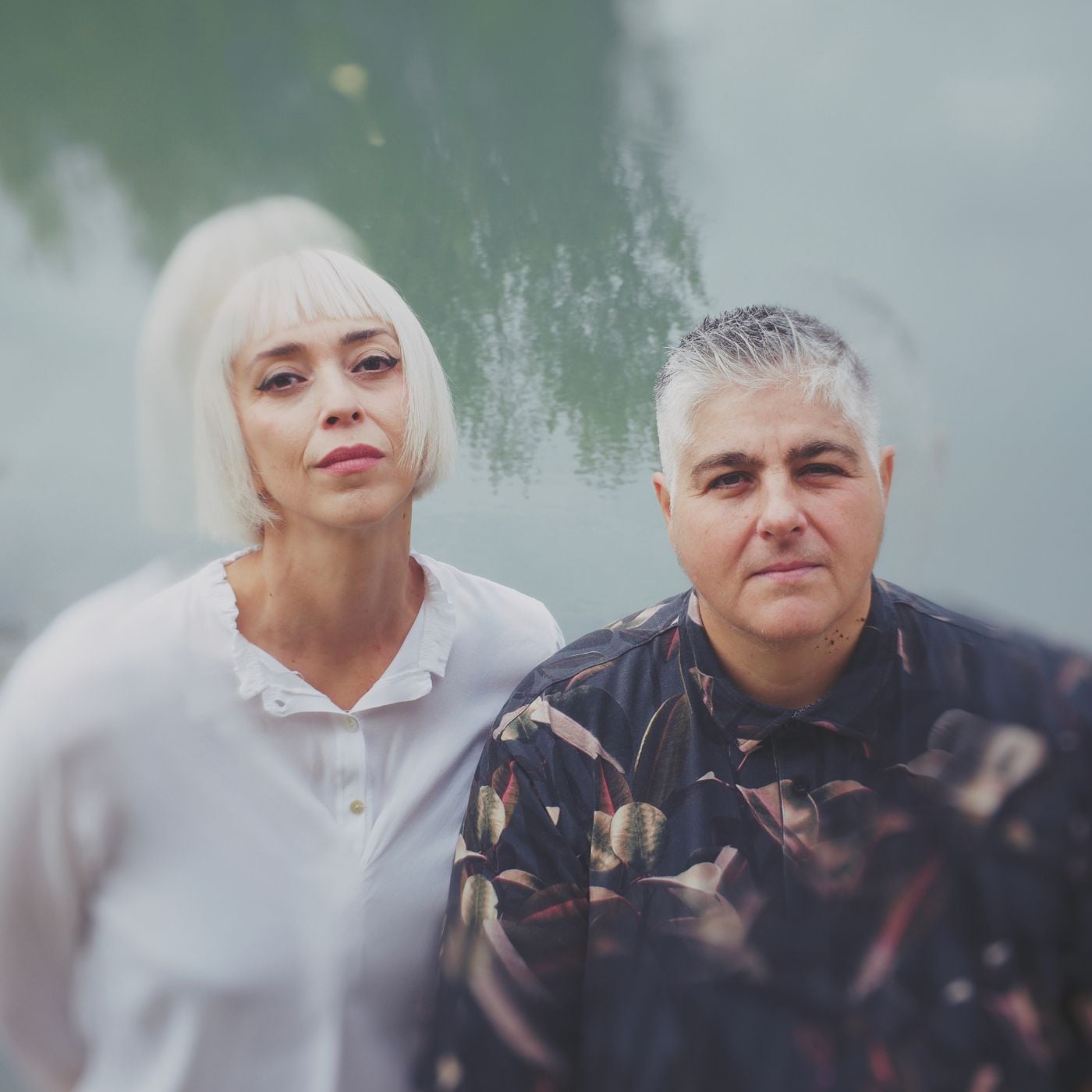 Bono / Burattini: perdersi nello specchio di ‘Ora Sono Un Lago’